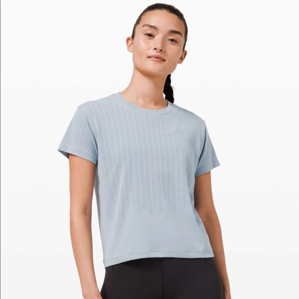 Train To Be Short Sleeve Size 8 Chambray